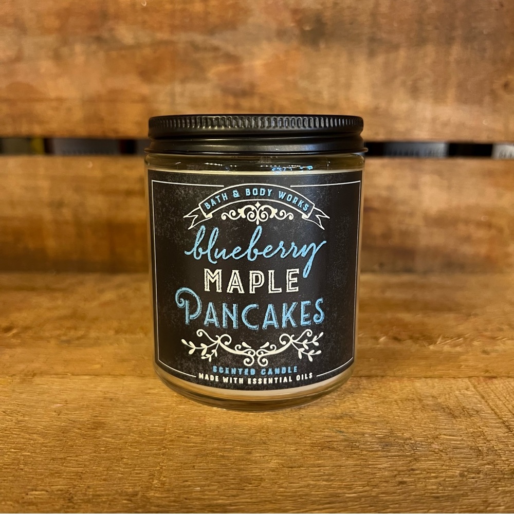 BBW Blueberry Maple Pancakes Single
Wick Candle